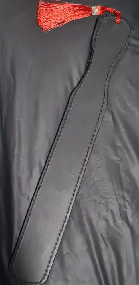 FS0084 02 Leather paddle